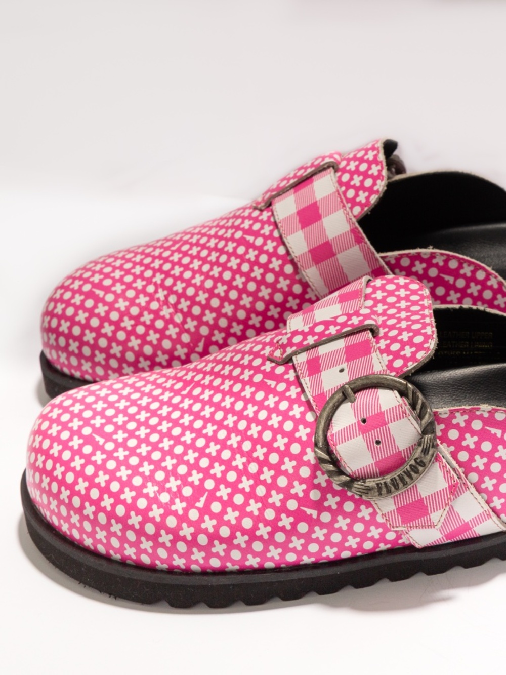 John Fluevog Chillville Bean Bag pink XO buckle clog pink & white pattern 10 - Picture 5 of 12
